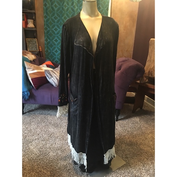 Exquisite Boho Duster - Picture 4 of 5